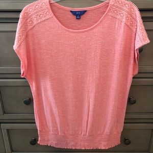 Women’s casual pink top